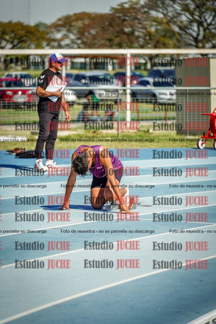 Fotos de los 400 m con vallas de varones
