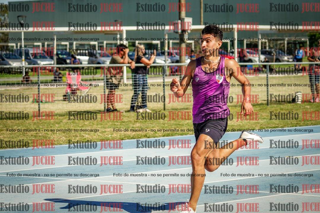 Fotos de los 400 m con vallas de varones