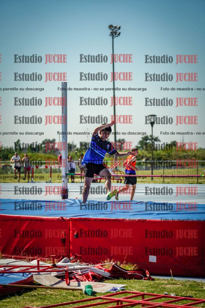 Fotos del salto en alto de mujeres y varones - todos los grupos