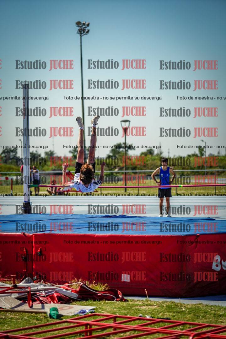 Fotos del salto en alto de mujeres y varones - todos los grupos
