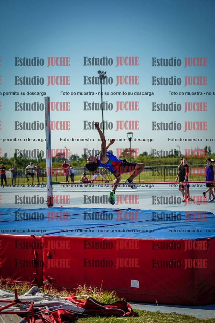 Fotos del salto en alto de mujeres y varones - todos los grupos