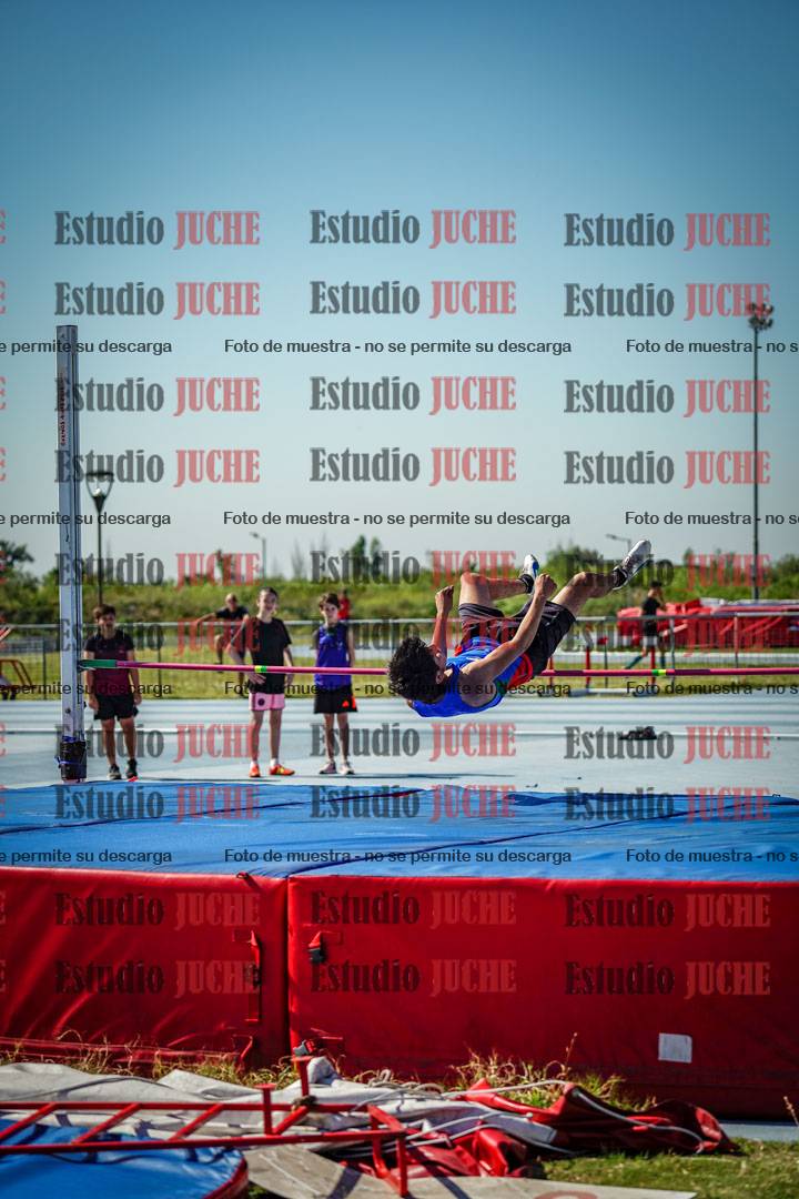 Fotos del salto en alto de mujeres y varones - todos los grupos
