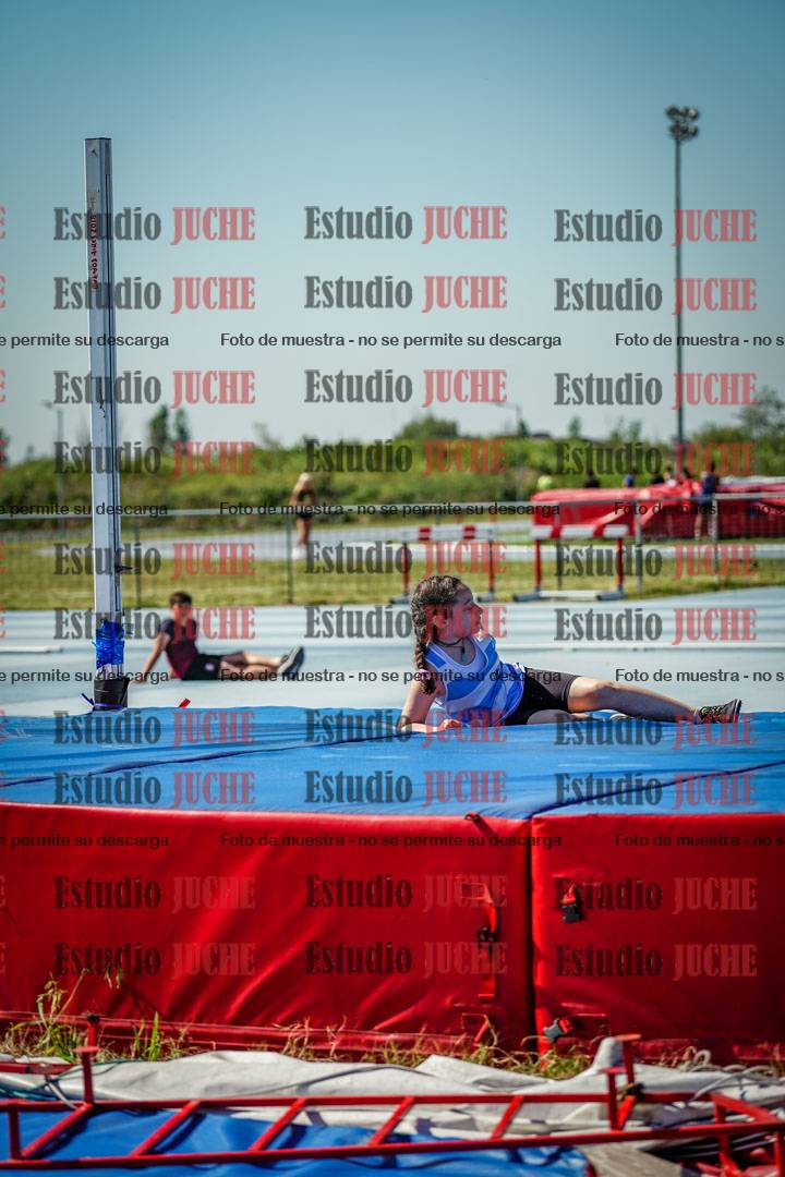 Fotos del salto en alto de mujeres y varones - todos los grupos
