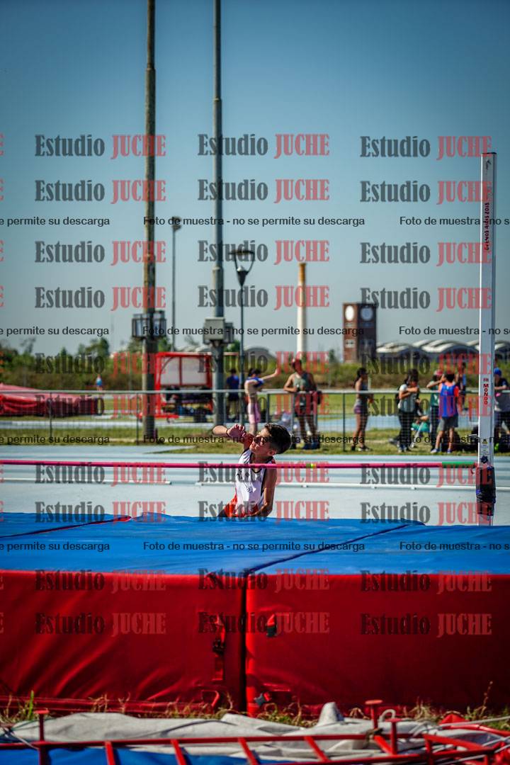 Fotos del salto en alto de mujeres y varones - todos los grupos