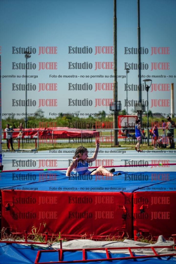 Fotos del salto en alto de mujeres y varones - todos los grupos