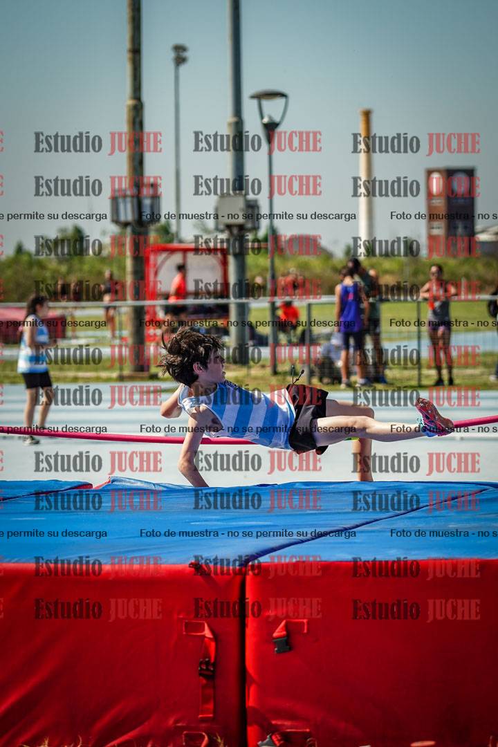 Fotos del salto en alto de mujeres y varones - todos los grupos
