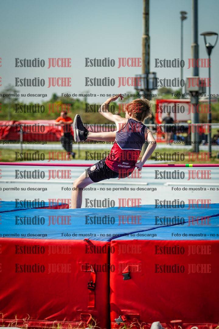 Fotos del salto en alto de mujeres y varones - todos los grupos