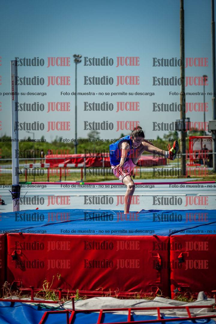 Fotos del salto en alto de mujeres y varones - todos los grupos