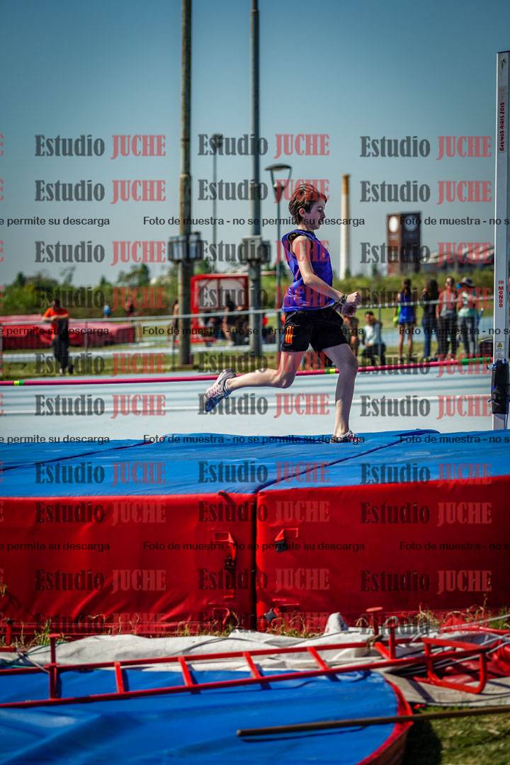 Fotos del salto en alto de mujeres y varones - todos los grupos