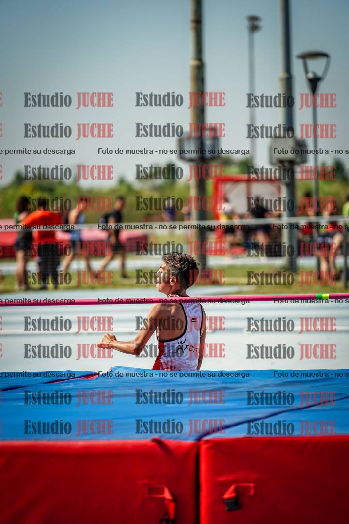 Fotos del salto en alto de mujeres y varones - todos los grupos