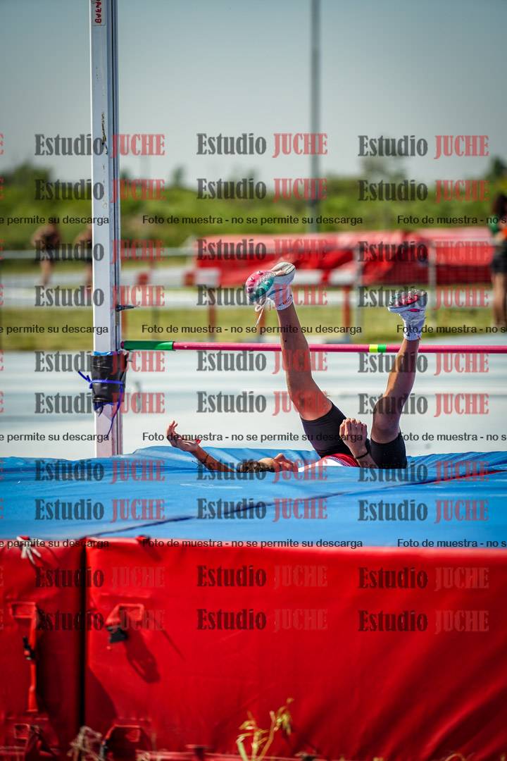 Fotos del salto en alto de mujeres y varones - todos los grupos