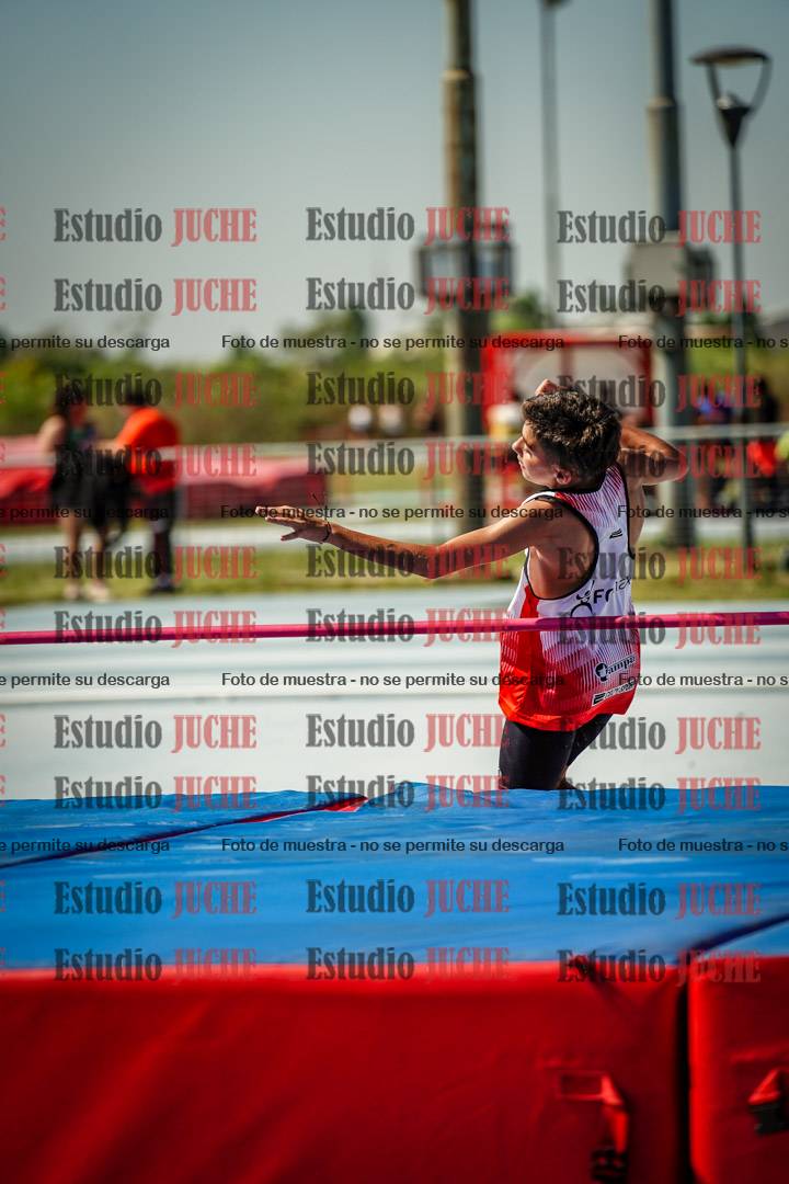 Fotos del salto en alto de mujeres y varones - todos los grupos