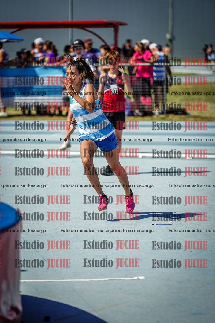 Fotos del salto en alto de mujeres y varones - todos los grupos