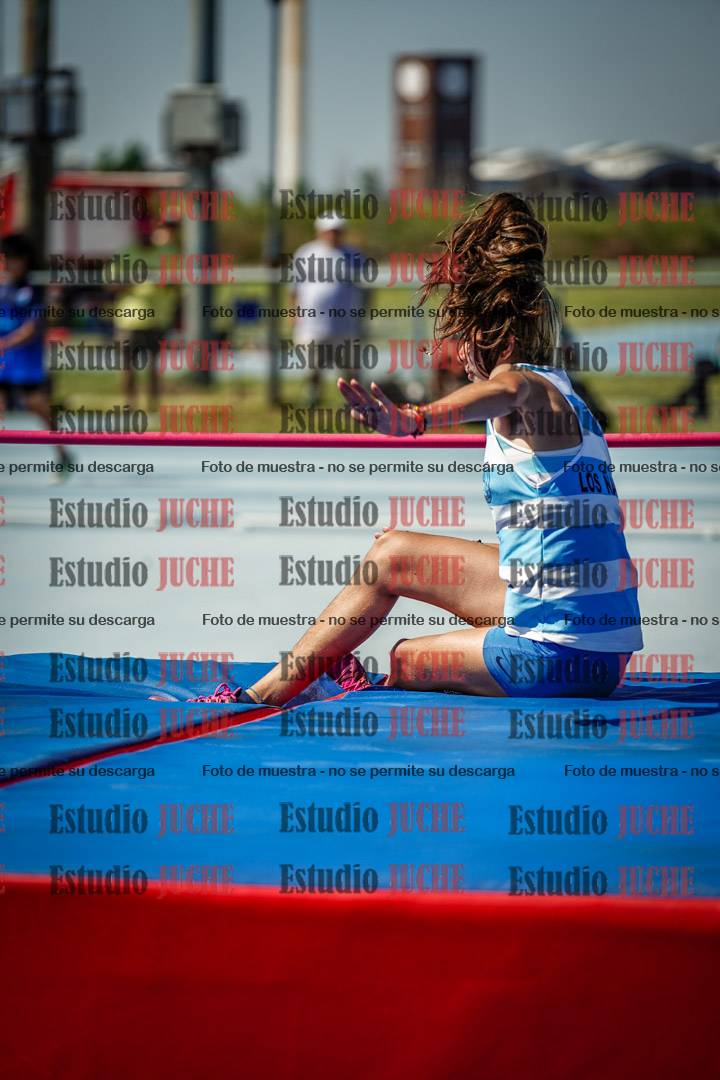 Fotos del salto en alto de mujeres y varones - todos los grupos