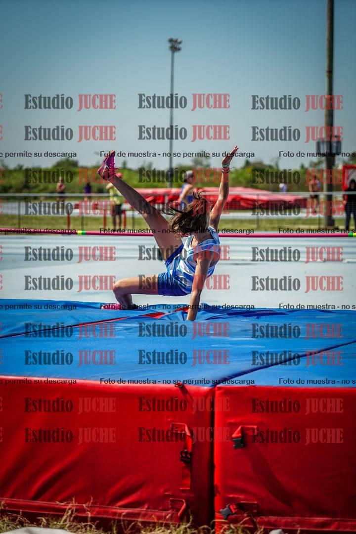 Fotos del salto en alto de mujeres y varones - todos los grupos