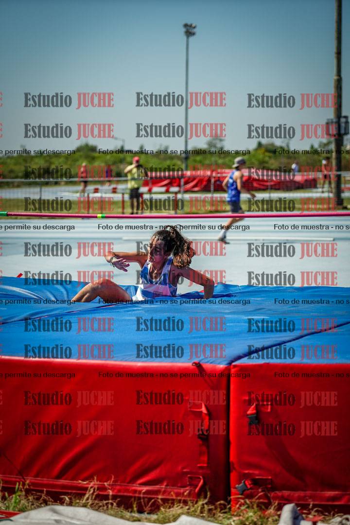 Fotos del salto en alto de mujeres y varones - todos los grupos