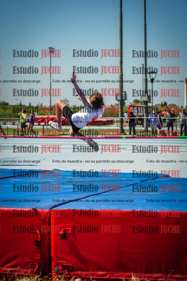 Fotos del salto en alto de mujeres y varones - todos los grupos
