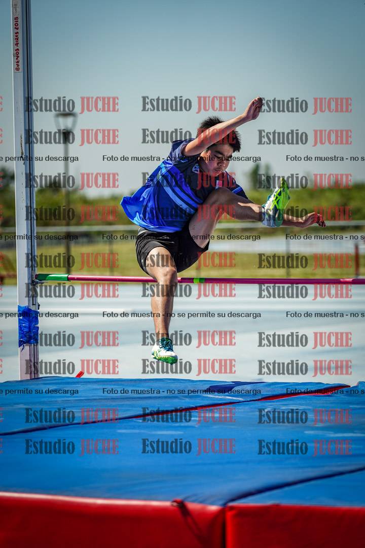 Fotos del salto en alto de mujeres y varones - todos los grupos