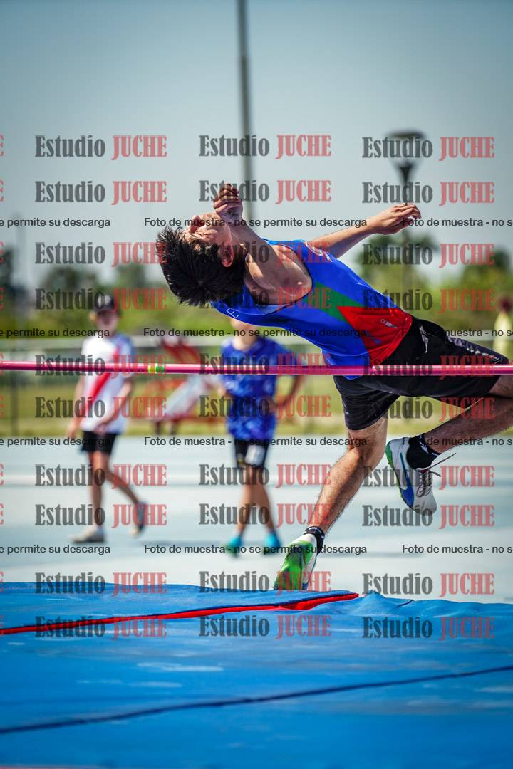 Fotos del salto en alto de mujeres y varones - todos los grupos