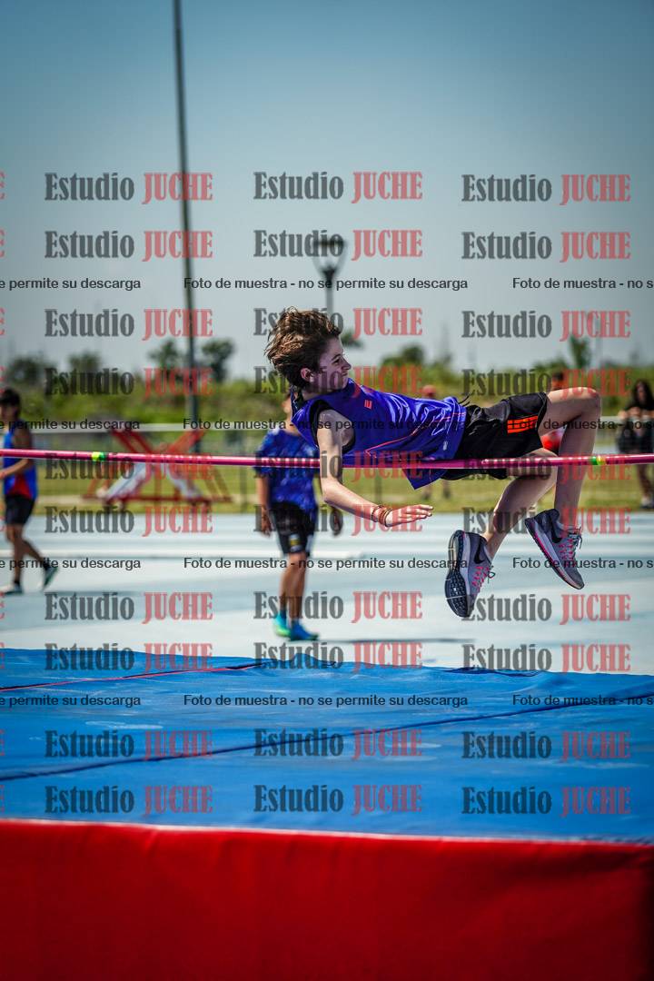 Fotos del salto en alto de mujeres y varones - todos los grupos