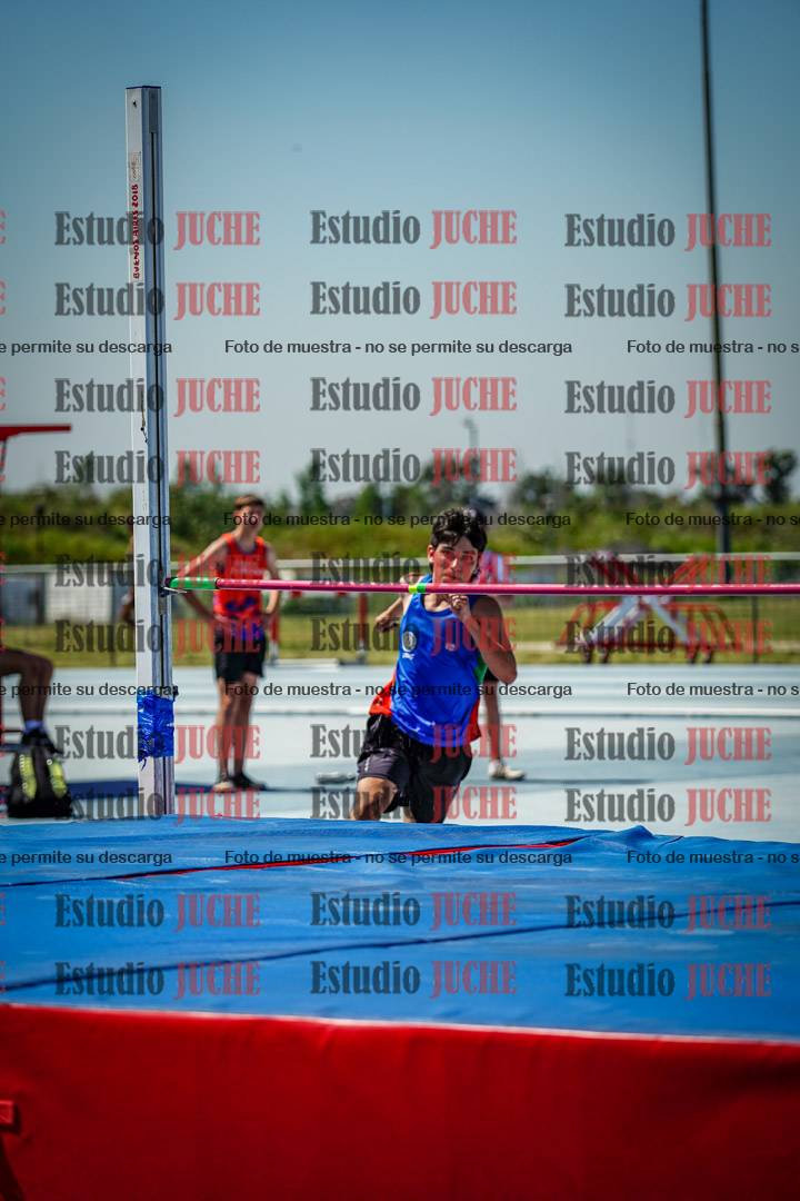 Fotos del salto en alto de mujeres y varones - todos los grupos