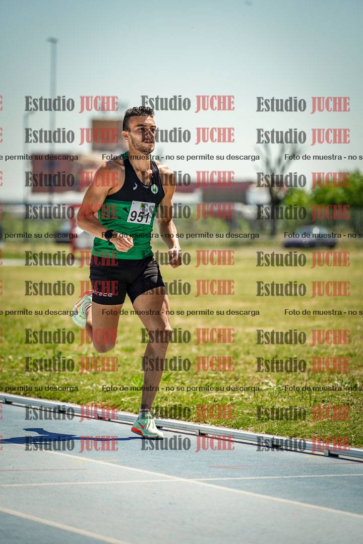 Fotos de los 800 m llanos de varones