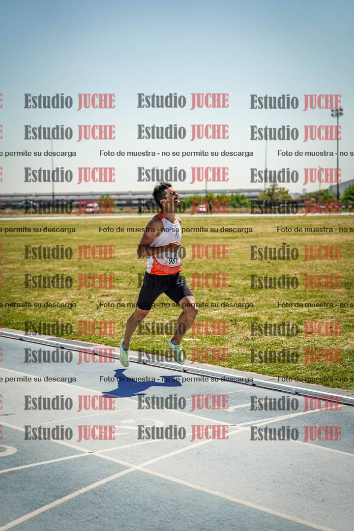 Fotos de los 800 m llanos de varones