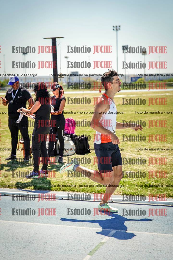 Fotos de los 800 m llanos de varones