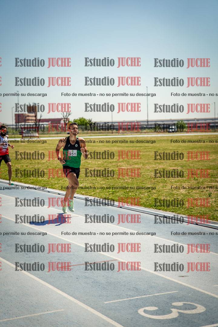 Fotos de los 800 m llanos de varones