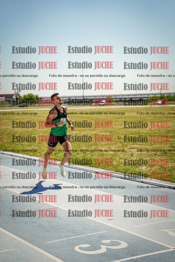 Fotos de los 800 m llanos de varones