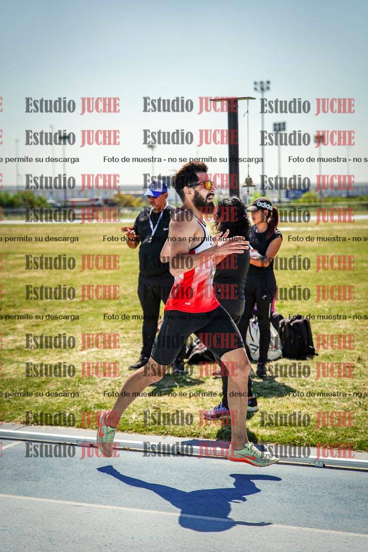 Fotos de los 800 m llanos de varones