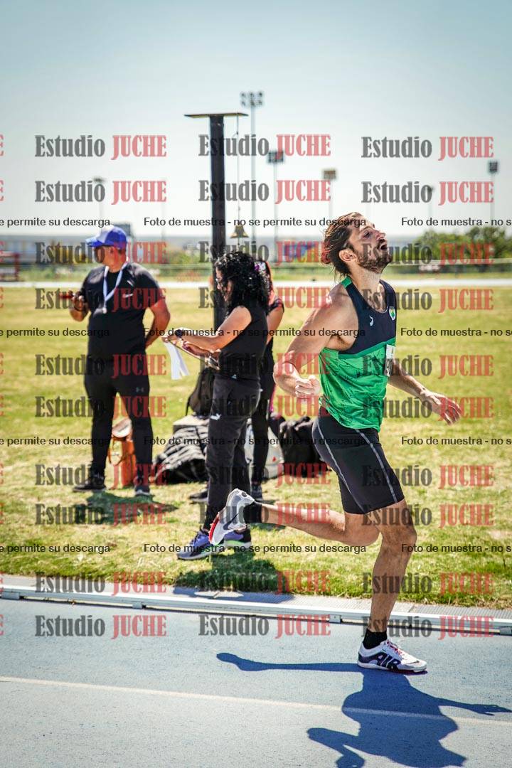 Fotos de los 800 m llanos de varones