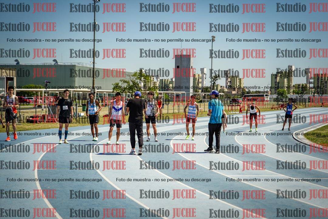 Fotos de los 800 m llanos de varones