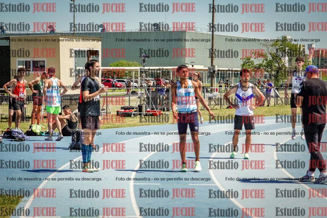 Fotos de los 800 m llanos de varones