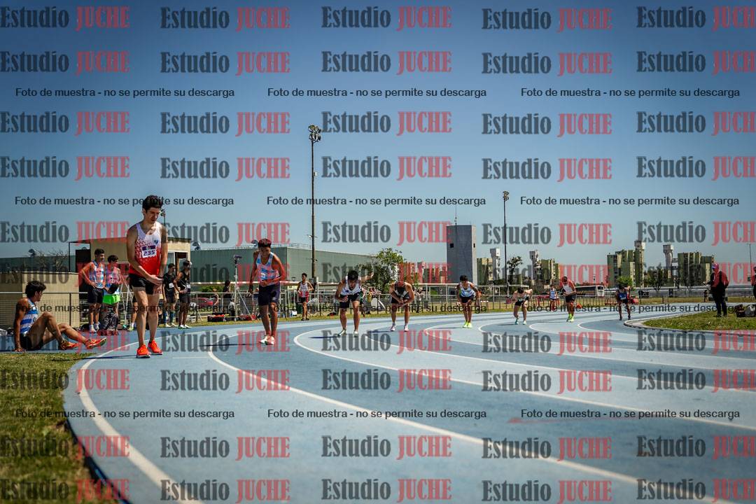 Fotos de los 800 m llanos de varones