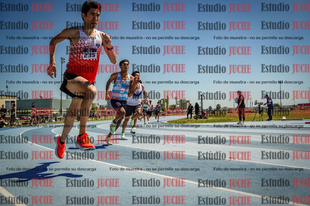 Fotos de los 800 m llanos de varones