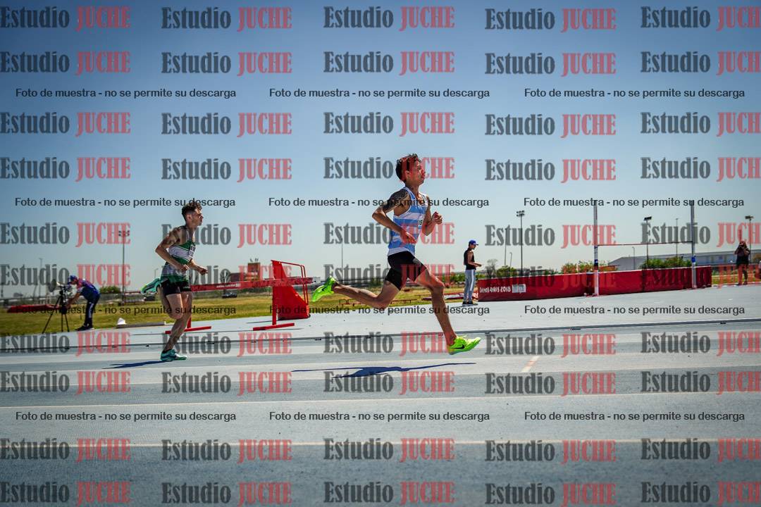 Fotos de los 800 m llanos de varones