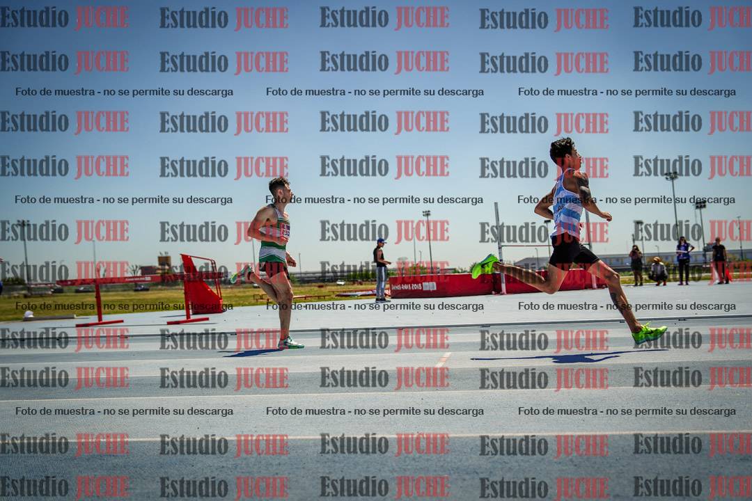 Fotos de los 800 m llanos de varones