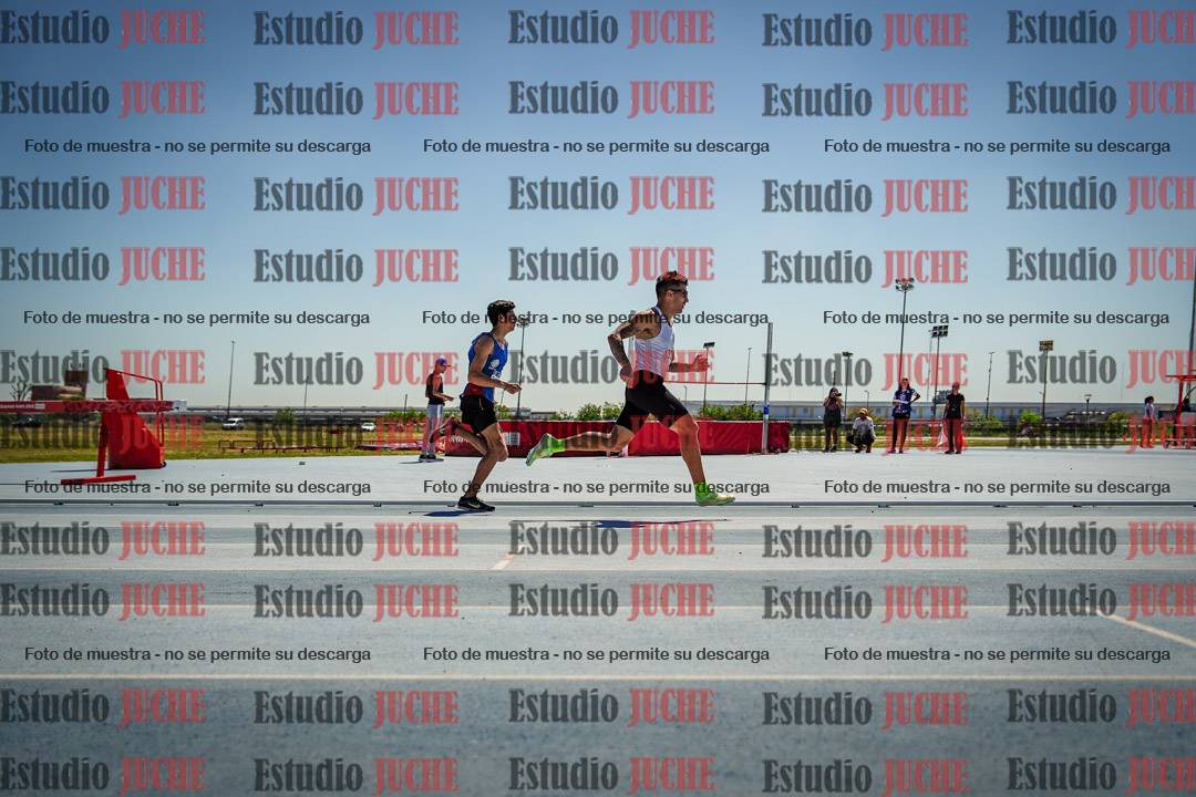 Fotos de los 800 m llanos de varones