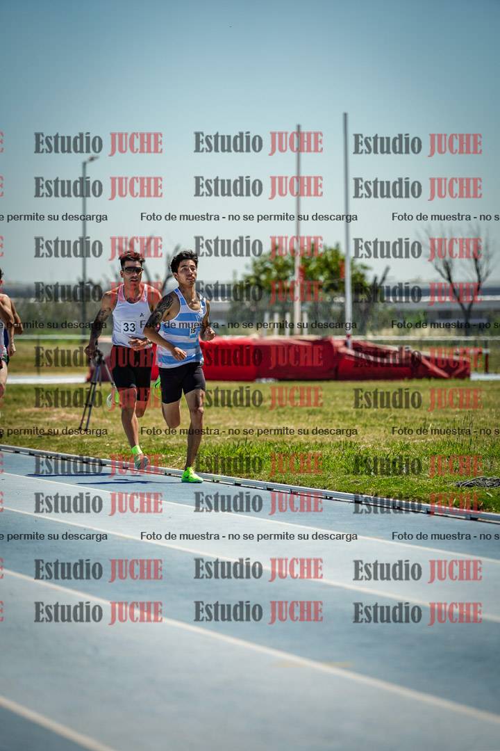 Fotos de los 800 m llanos de varones