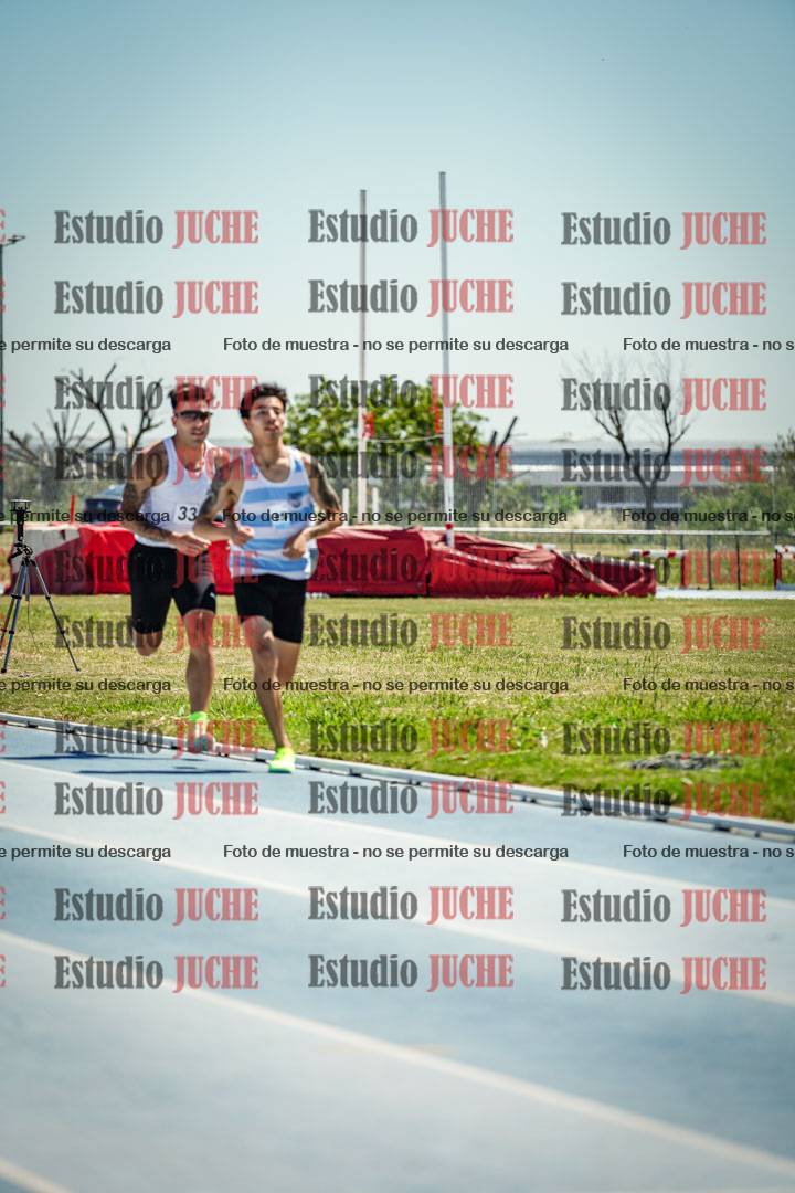 Fotos de los 800 m llanos de varones