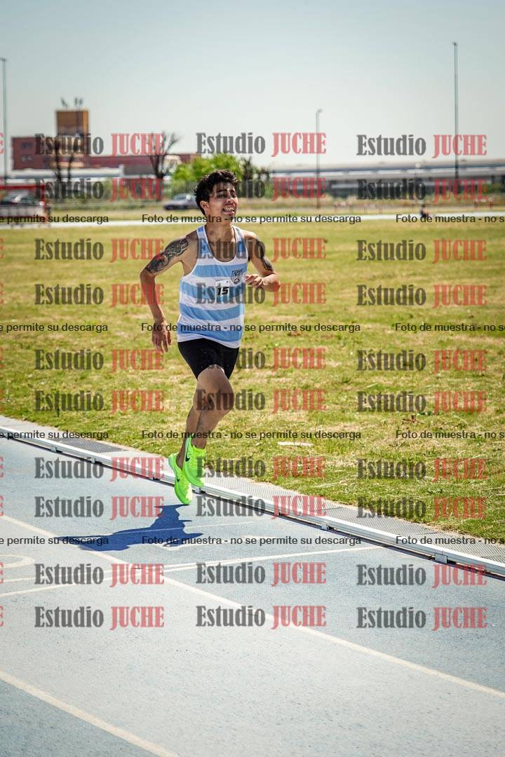 Fotos de los 800 m llanos de varones