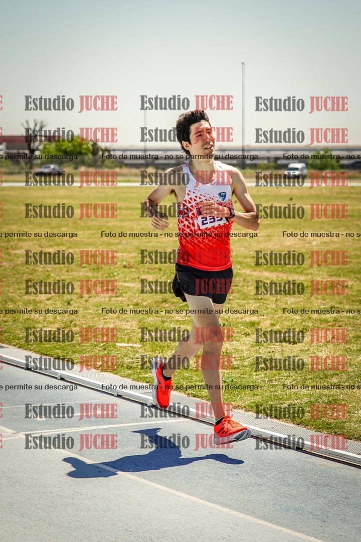 Fotos de los 800 m llanos de varones