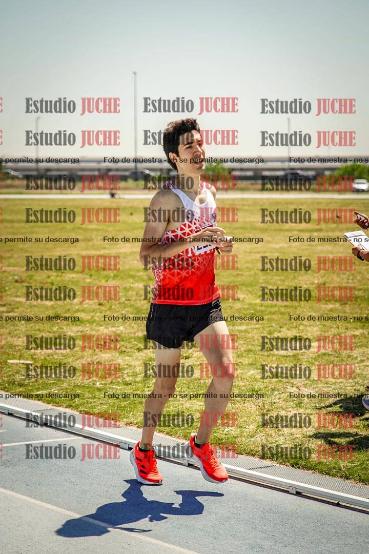 Fotos de los 800 m llanos de varones