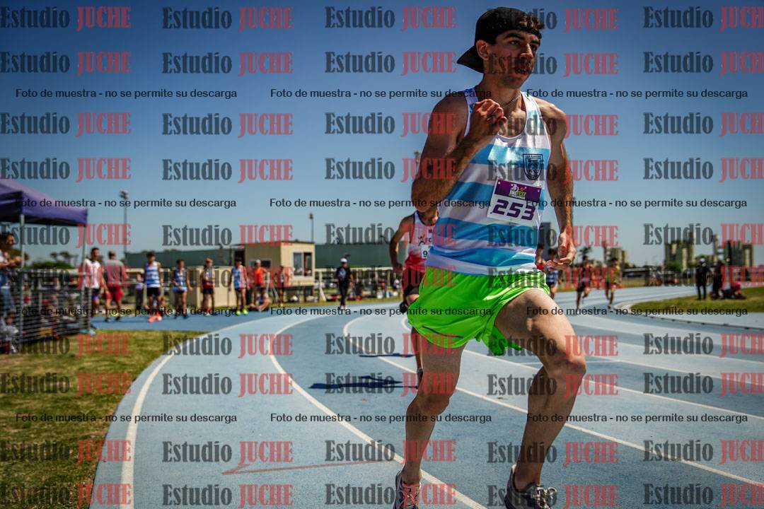 Fotos de los 800 m llanos de varones