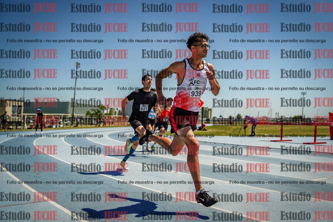 Fotos de los 800 m llanos de varones