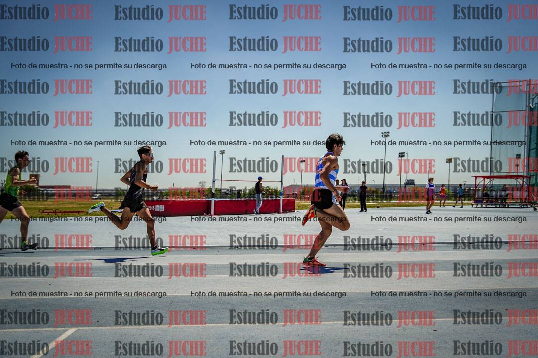 Fotos de los 800 m llanos de varones