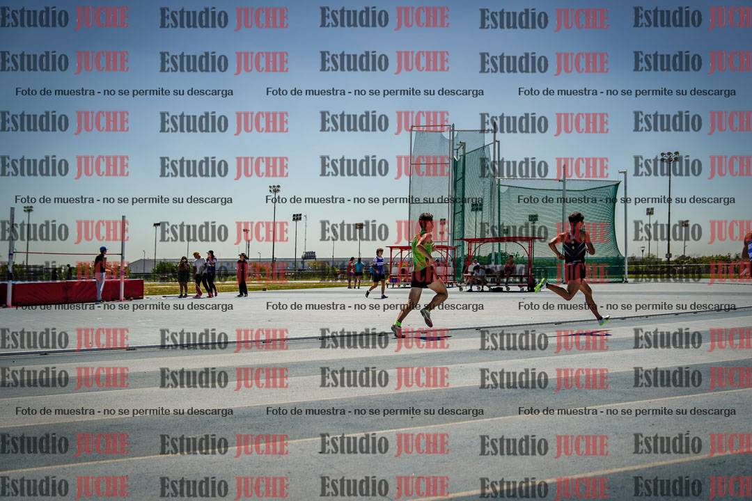 Fotos de los 800 m llanos de varones
