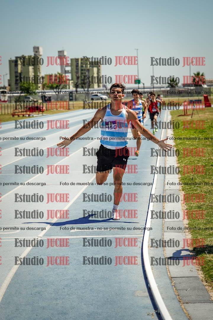 Fotos de los 800 m llanos de varones