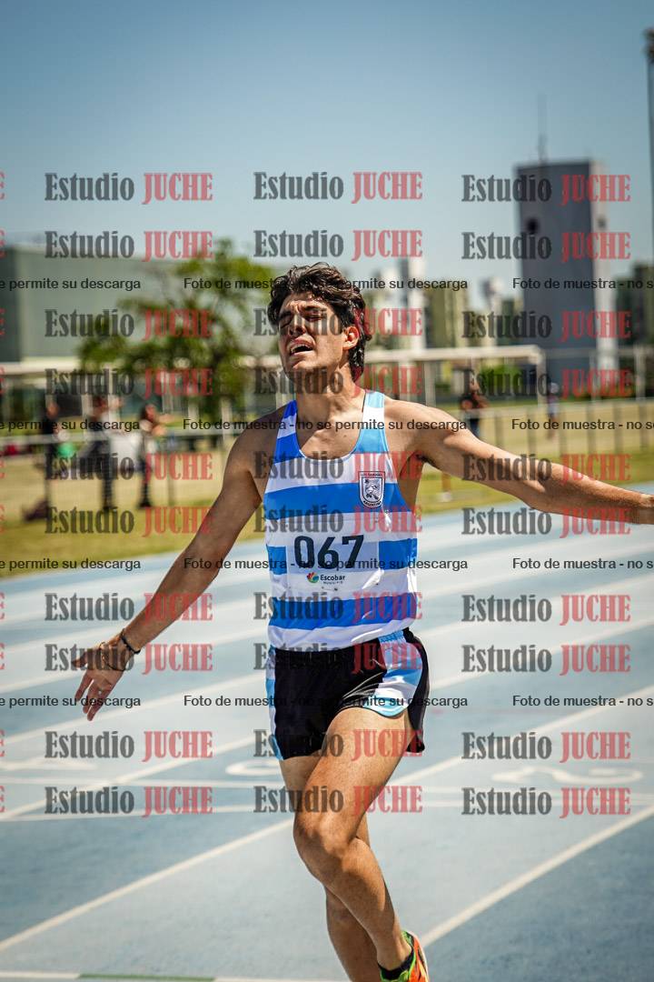Fotos de los 800 m llanos de varones